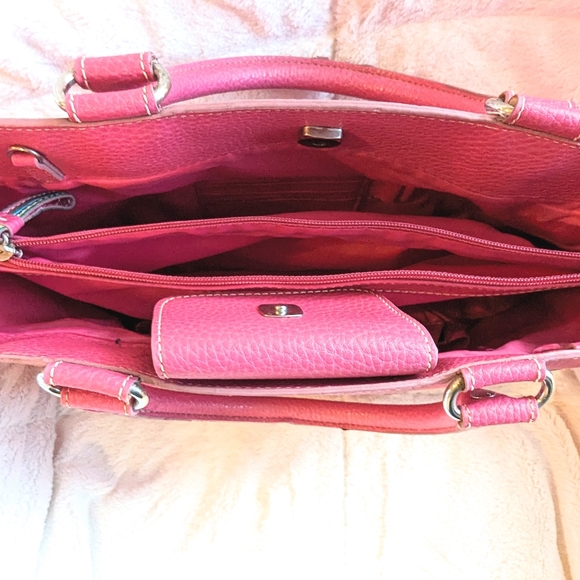 Vintage Tommy Hilfiger Hot Pink Purse. - Picture 3 of 11